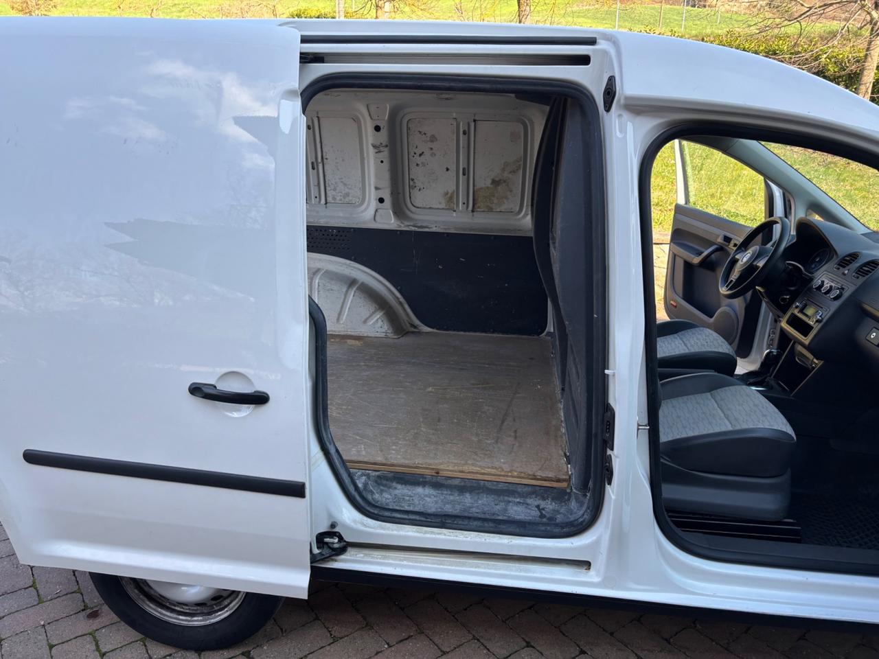 Volkswagen Caddy 1.6 TDI 102 CV DSG 4p. Van 88.000 Km