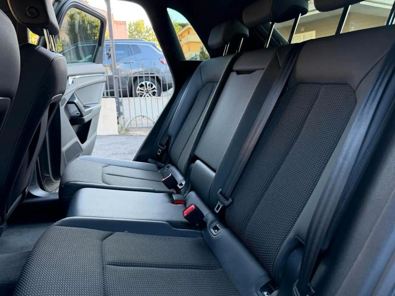Audi Q3 SPB 35 TDI S tronic line edition GRANZIA UFFICIALE AUDI GENNAIO 2027 + 12 MESI GARANZIA NOSTRA