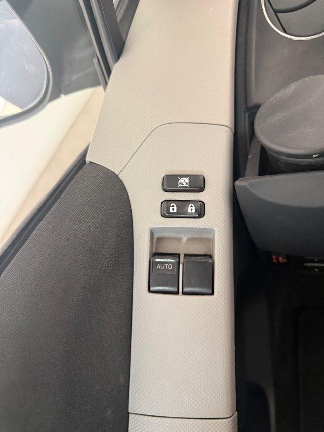 TOYOTA Yaris 1.3 5 porte M-MT Sol