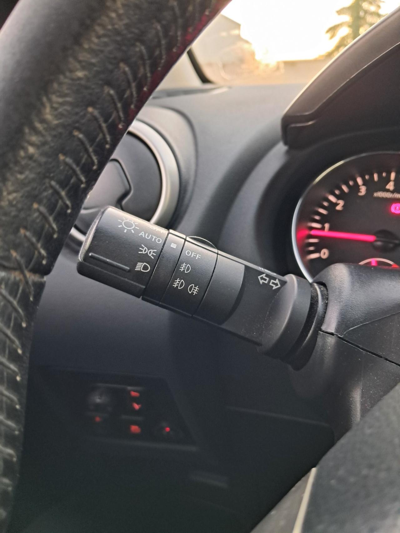 Nissan Qashqai TEKNA 1.6 GPL-TETTO*NAVI*TELECAMERA
