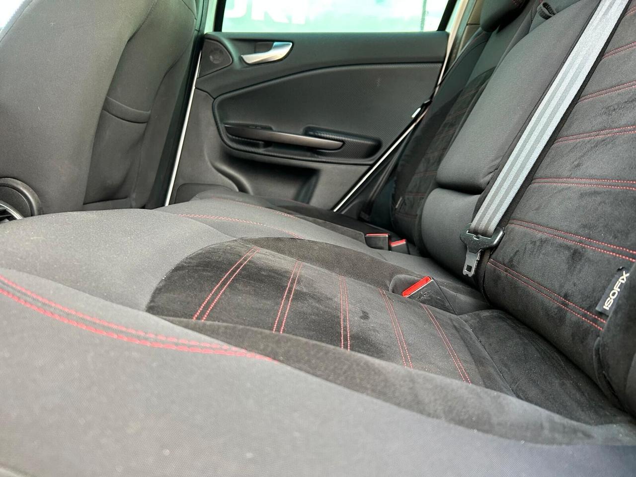 Alfa Romeo Giulietta SPORT 1.4 Turbo 6mt PACK CARBON VELOCE