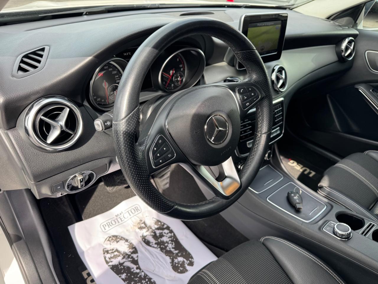 Mercedes-benz GLA 200 d Automatic Sport