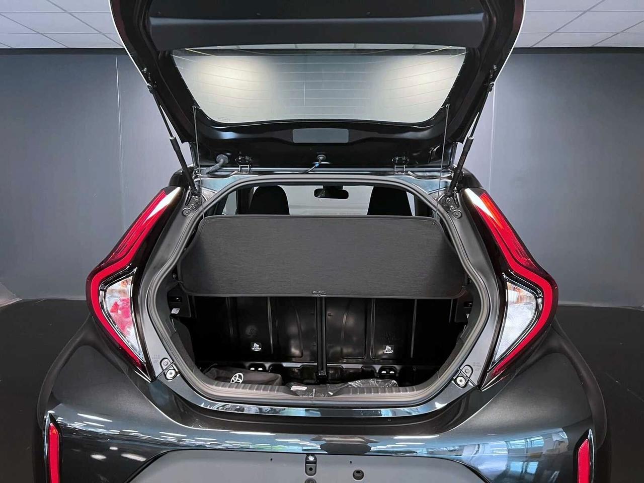 TOYOTA AYGO X 1.0 VVT-I 72 CV ACTIVE KM0