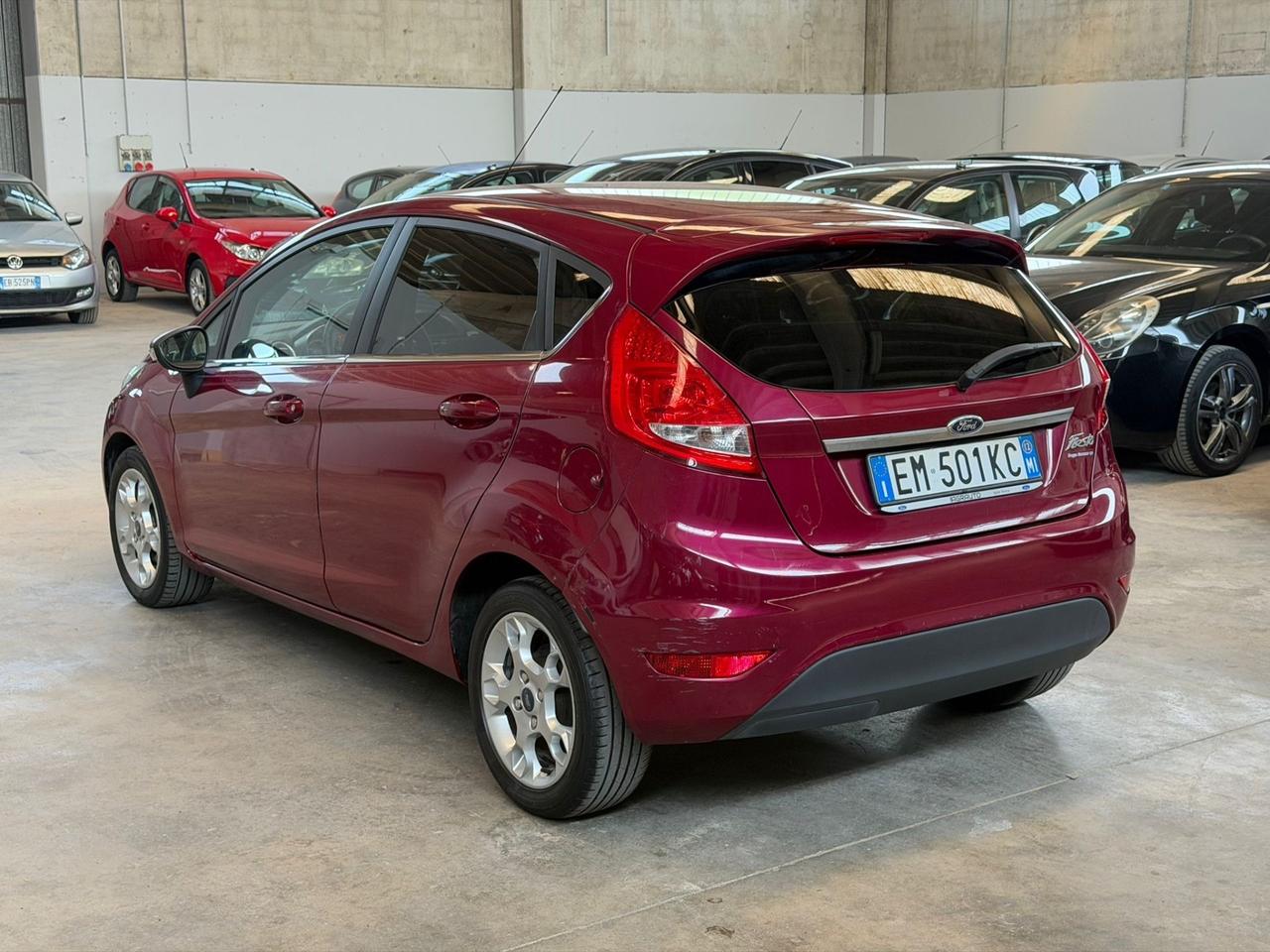 Ford Fiesta 1.4 16V 5p. Bz.- GPL Titanium Bs.