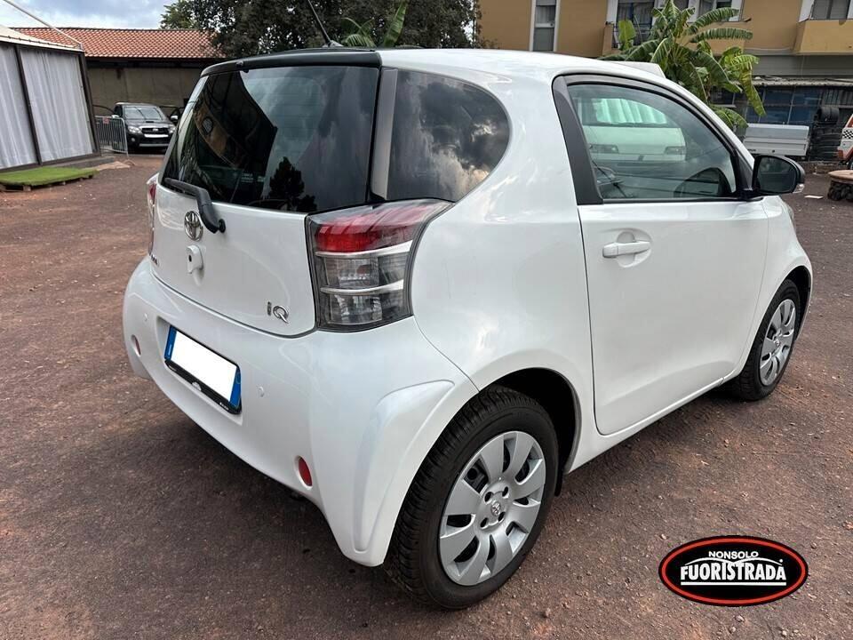 Toyota iQ 1.0 CVT Trend