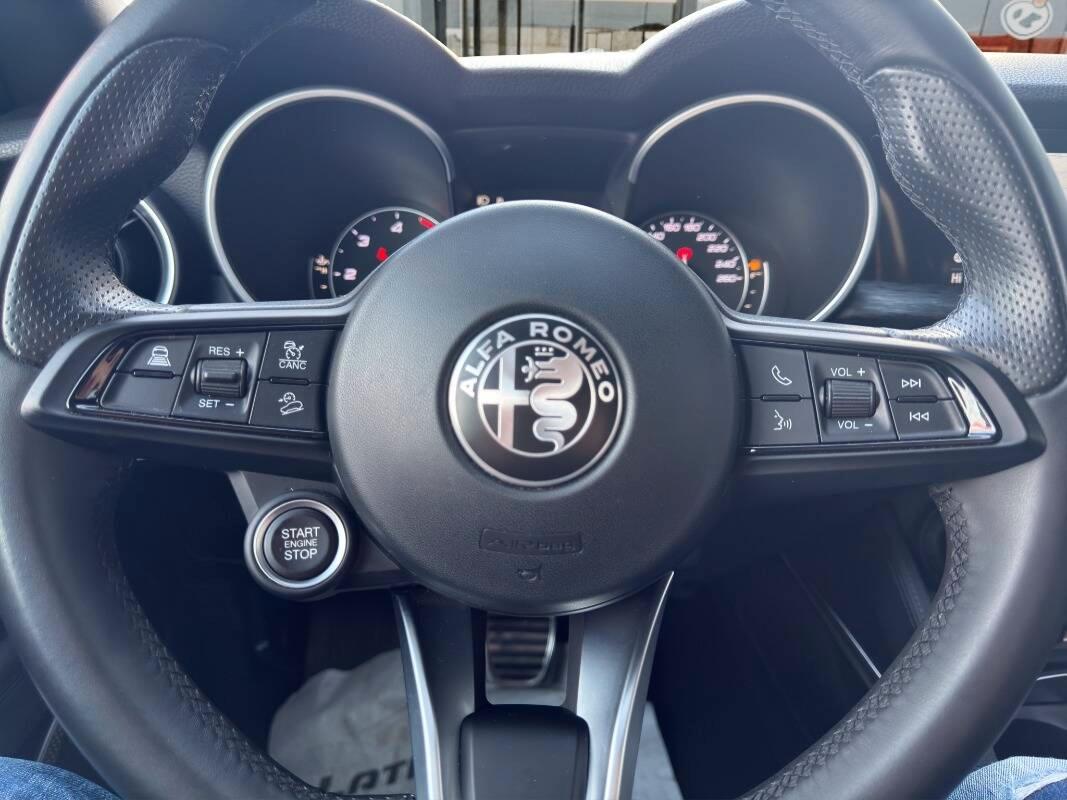 Alfa Romeo Stelvio 2.2 t Business rwd 160cv auto Con NAVIGATORE