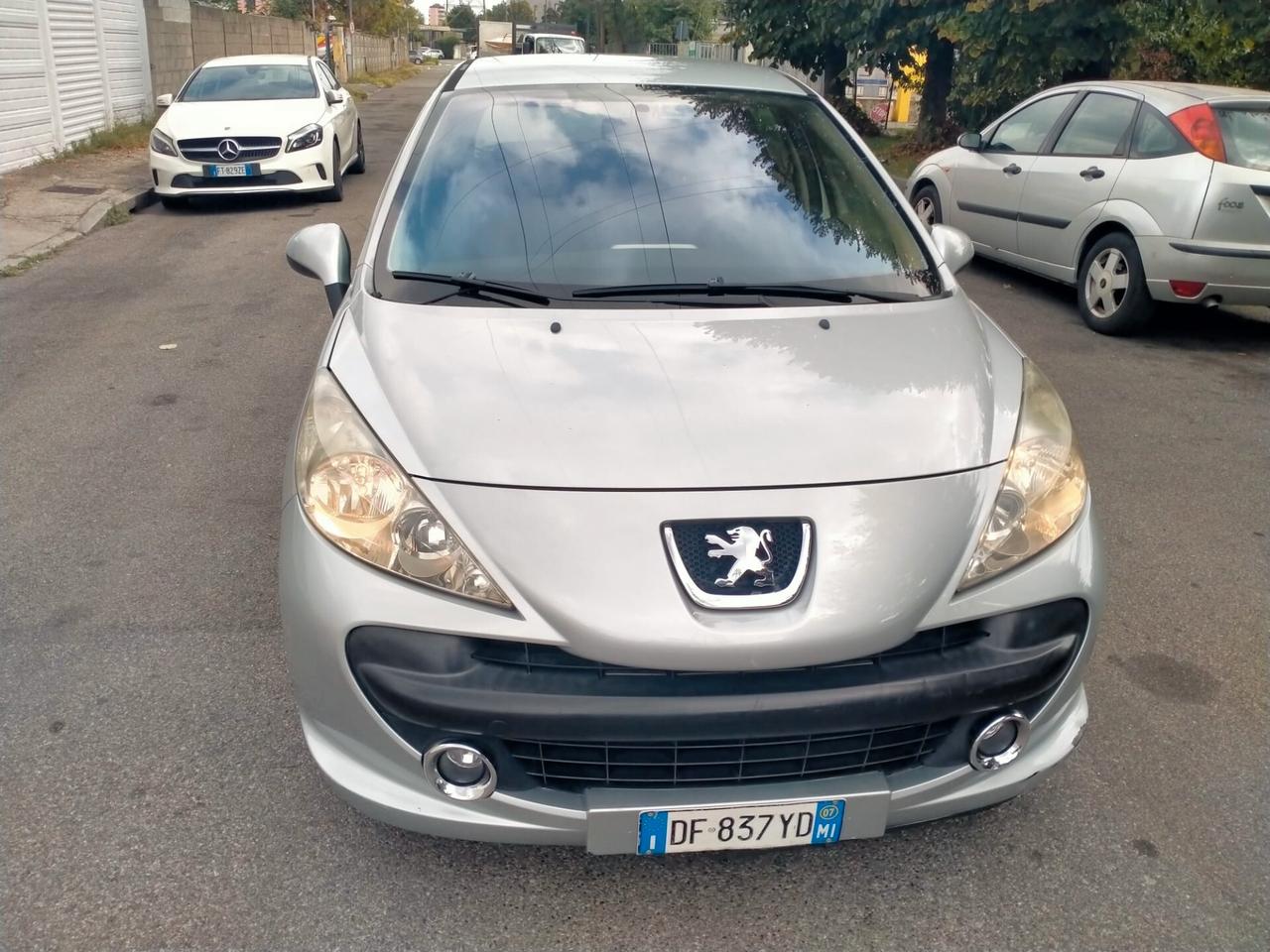 Peugeot 207 1.4 8V 75CV 3p. X Line
