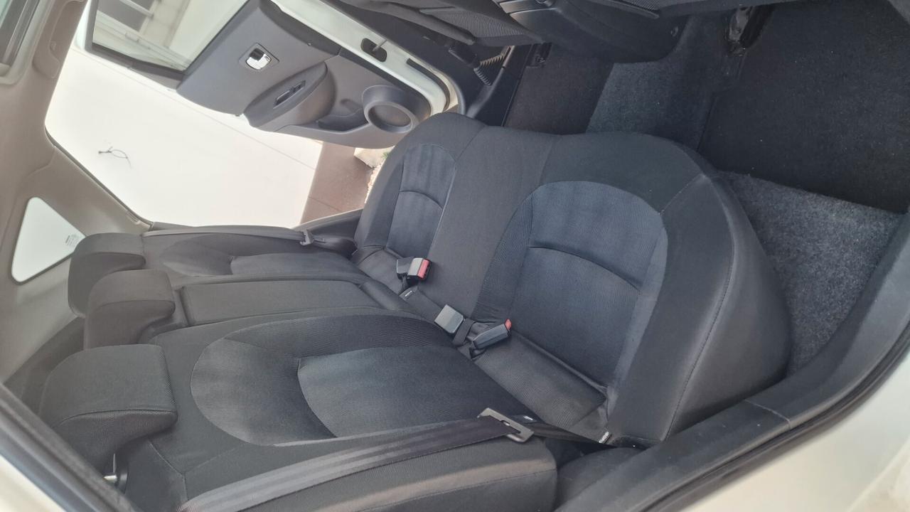 Nissan Qashqai 1.5 dCi DPF Tekna - 2011