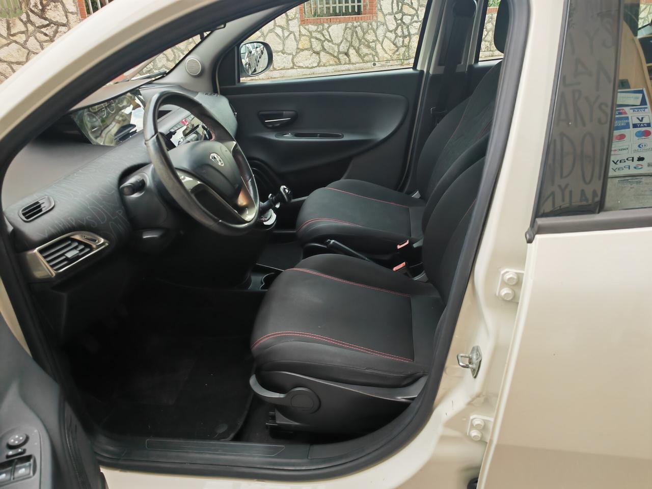LANCIA YPSILON 0.9 ECOCHIC GOLD CV84 KW62