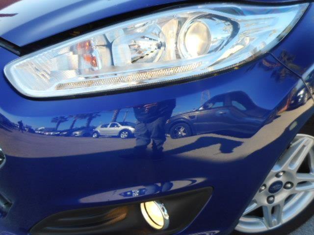 FORD Fiesta 1.4. Bz.- GPL Titanium NAVI SENSORI LED CROMO