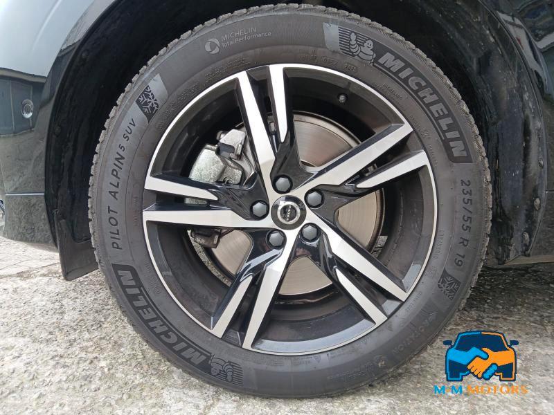 Volvo XC60 2.0 b4 Plus Dark auto N1