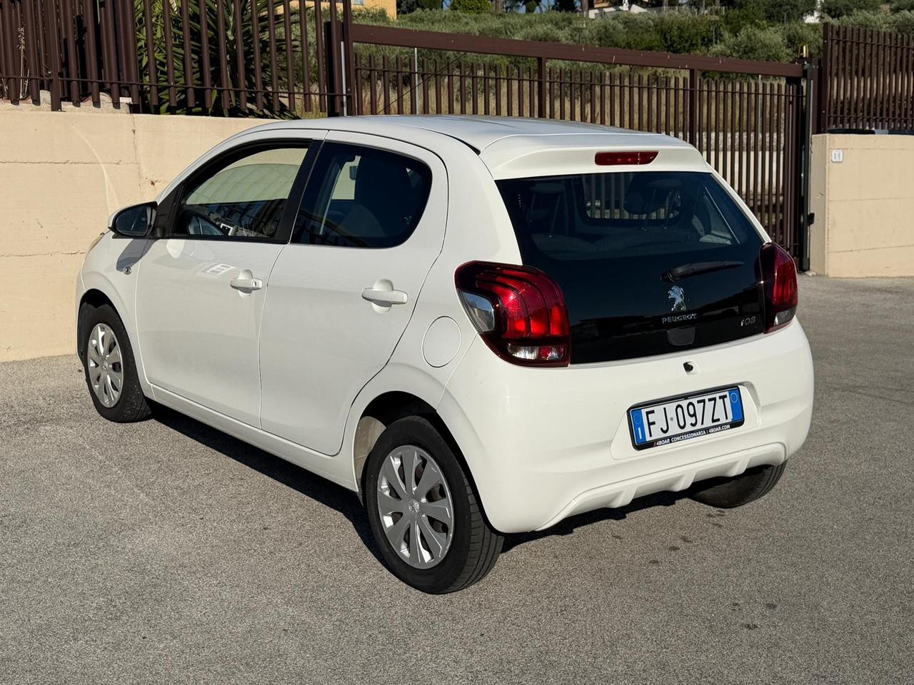 Peugeot 108 5 porte *Garanzia*
