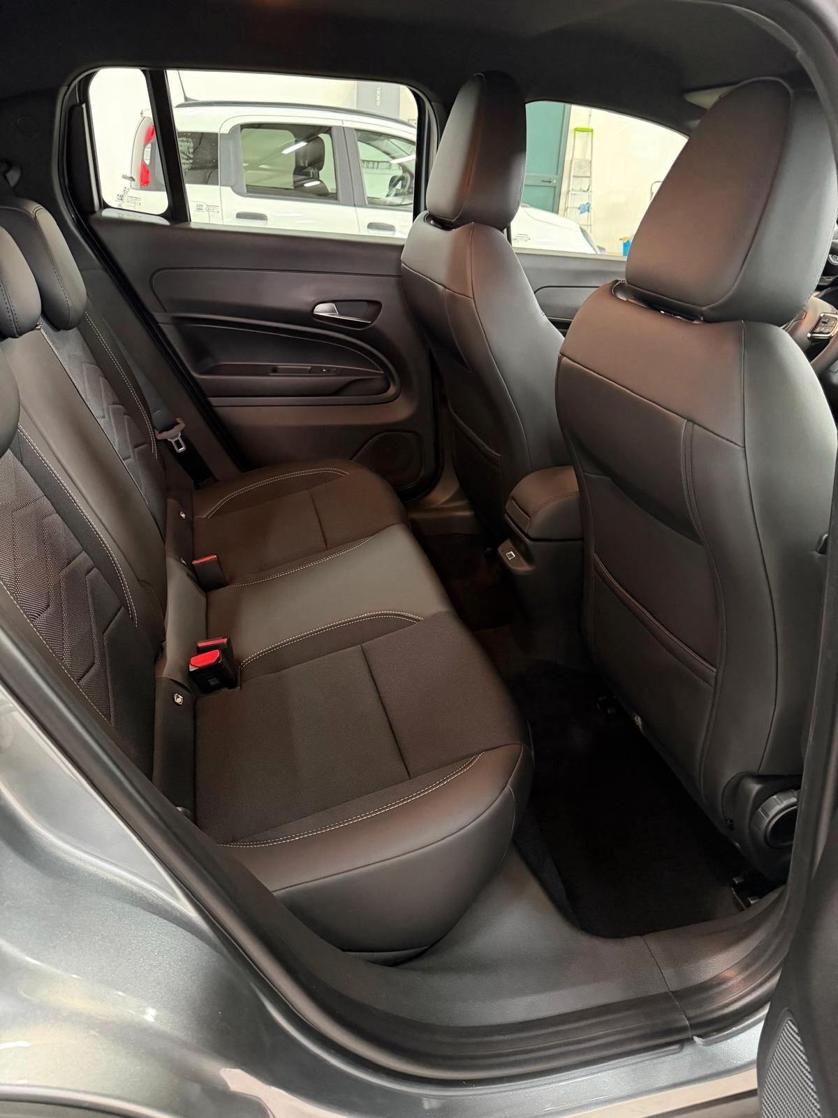 Jeep Avenger 1.2 Benzina 100 CV – Altitude – KM 0