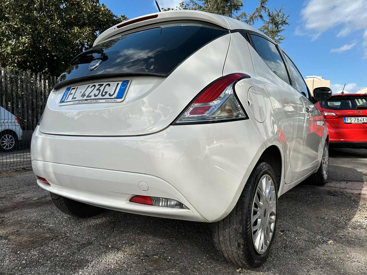 Lancia Ypsilon 1.2 69 CV 5 porte Gold