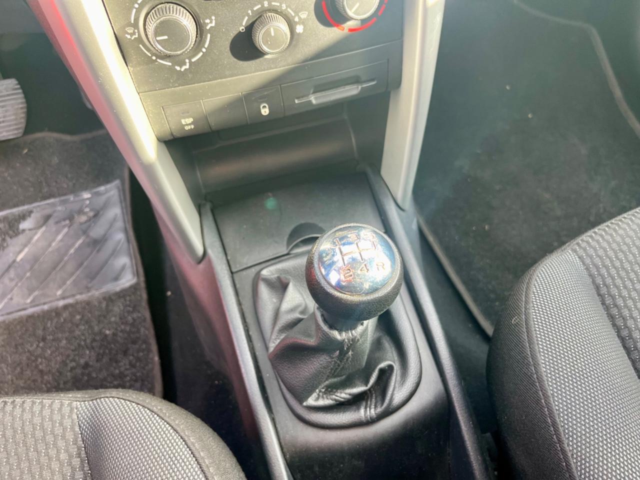 Peugeot 207 Plus 1.4hdi 106.000km 2013 3 porte per neopatentati