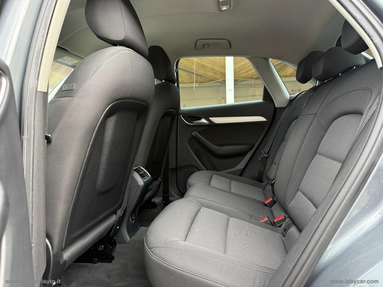 AUDI Q3 2.0 TDI 120CV Business