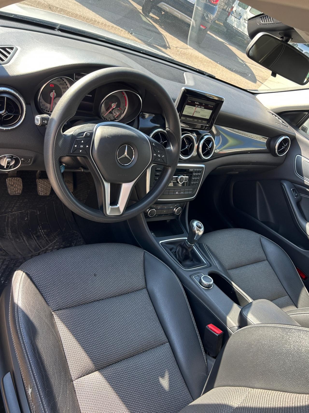 Mercedes-benz CLA 220 d 2.0 136 cv-2014/NAVI/17”