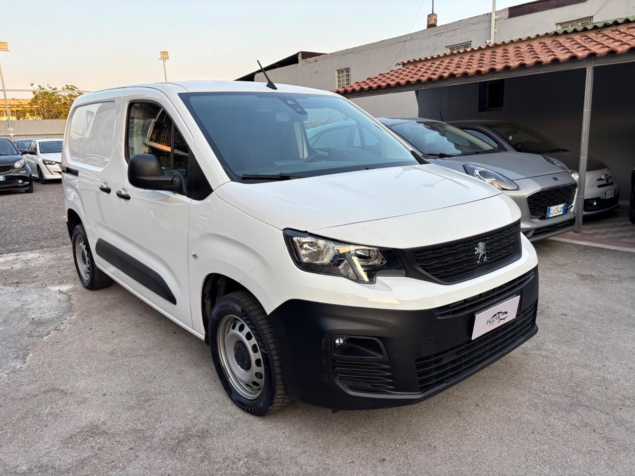 Peugeot Partner BlueHDi 130 EAT8 S&S PL Furgone Premium
