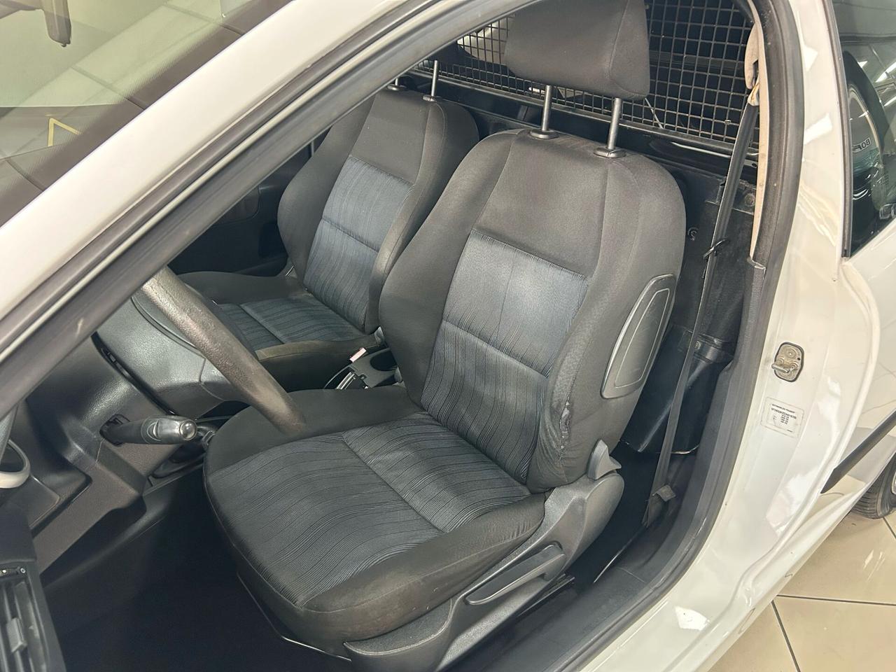 Peugeot 207 hdi 3p - van