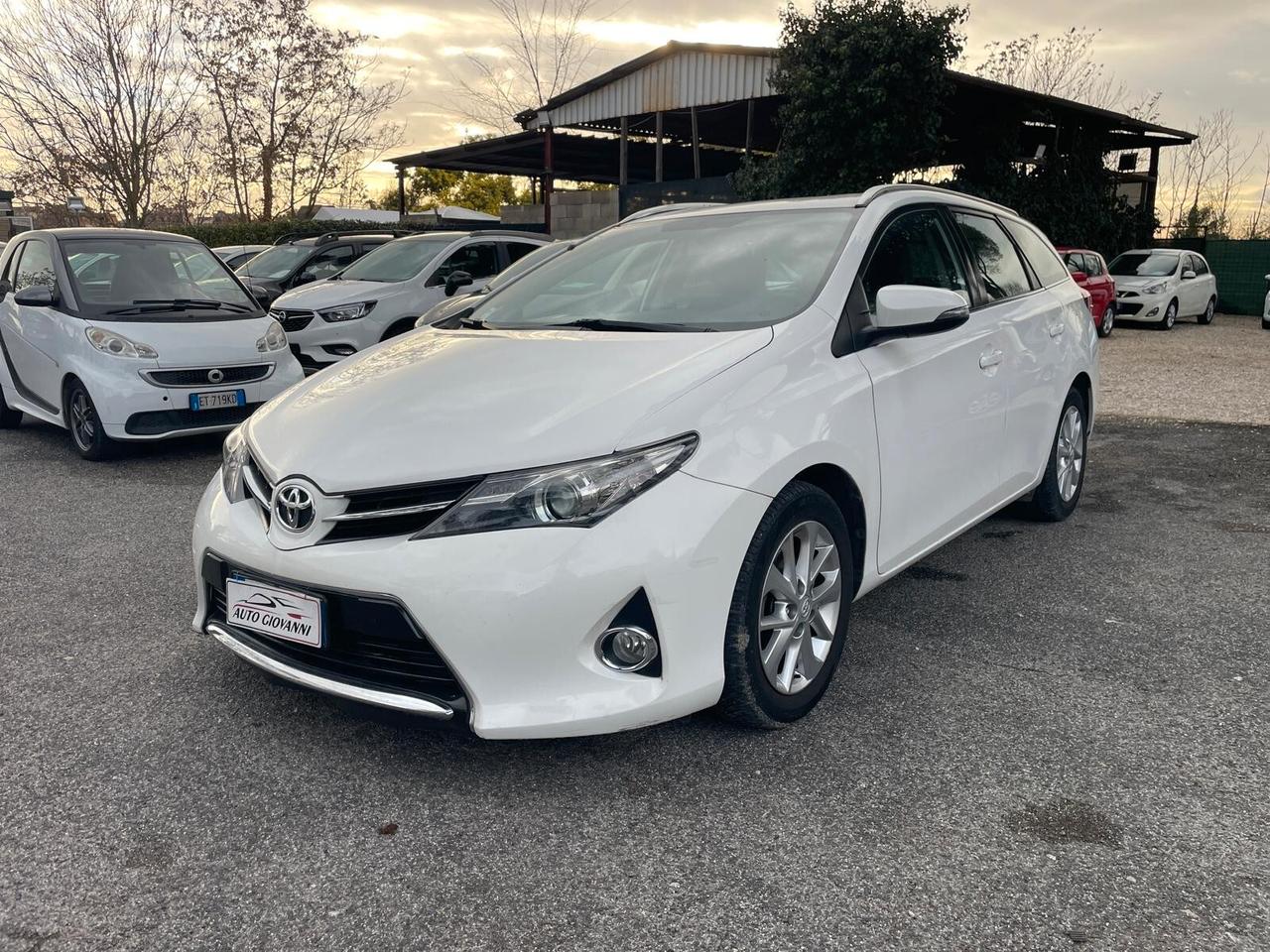 Toyota Auris Touring Sports 1.4 D-4D Lounge
