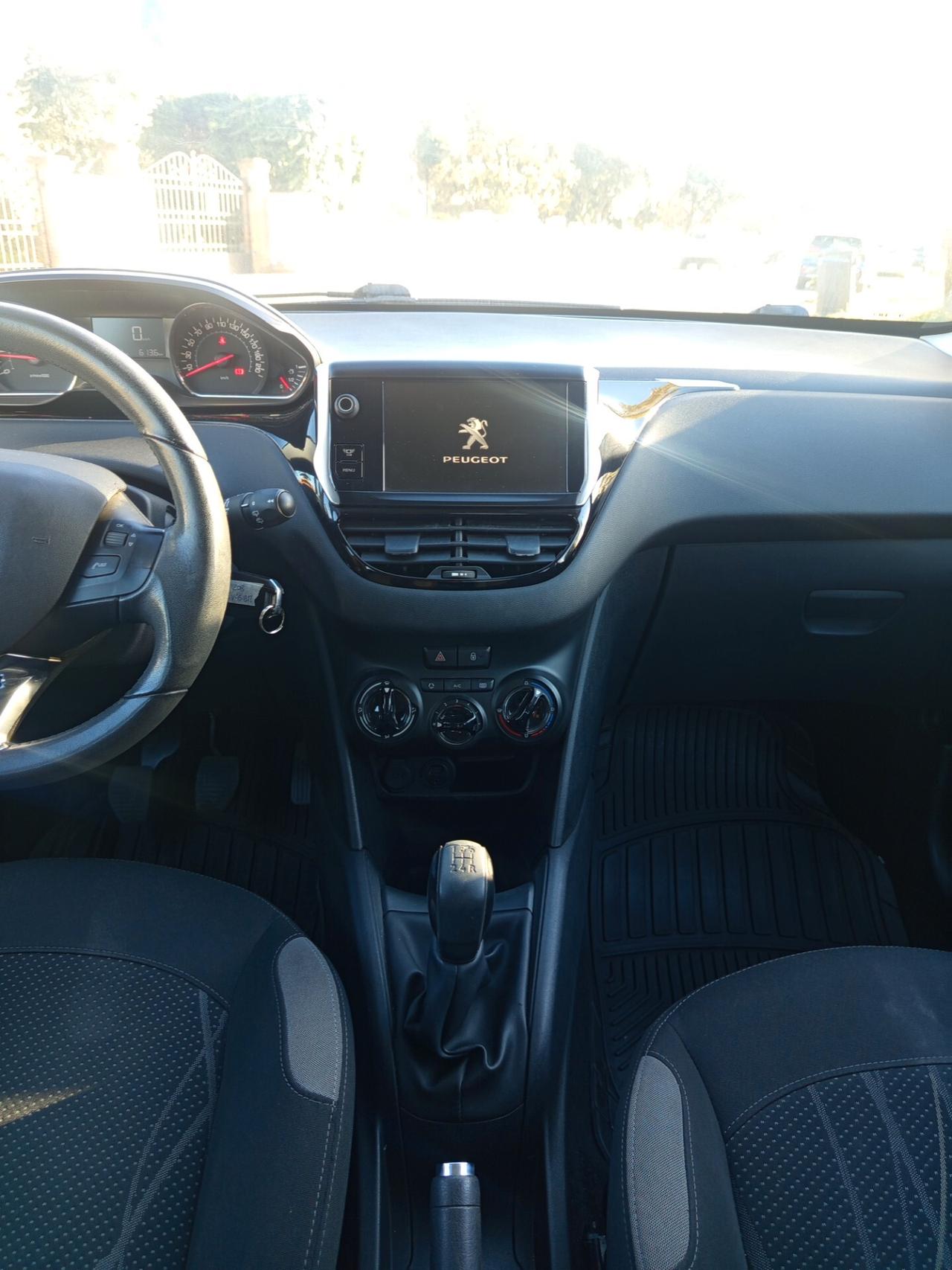 Peugeot 208 1.2 VTi 82 CV 5 porte Allure