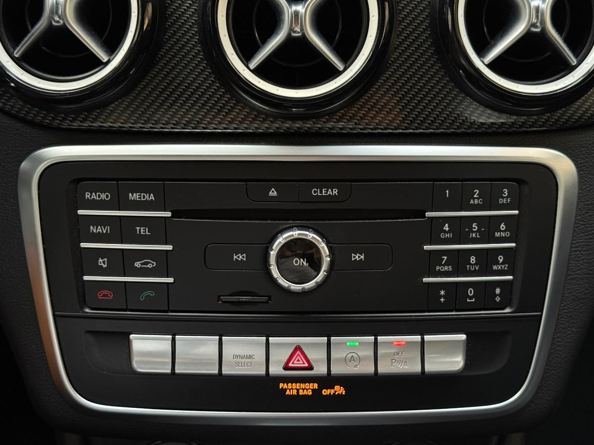 Mercedes GLA 200d Premium AMG Night Edition 136CV