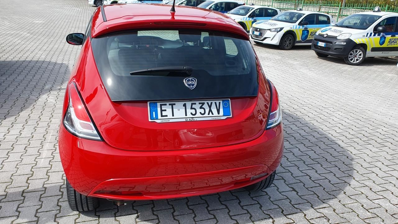 Lancia Ypsilon 1.3 MJT 16V 95 CV 5 porte S&S Silver