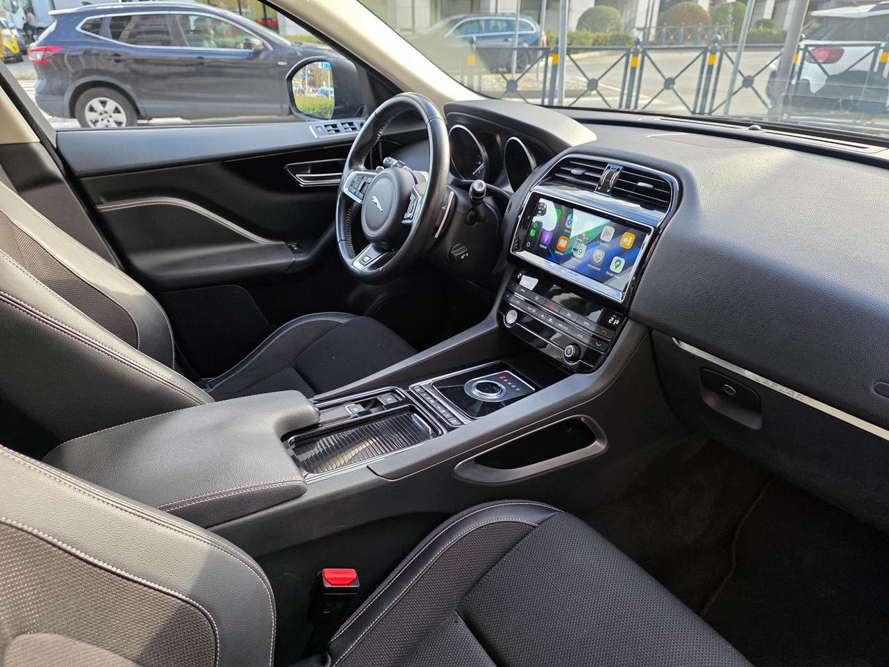 Jaguar F-Pace 2.0 20d Turbo R- #8356