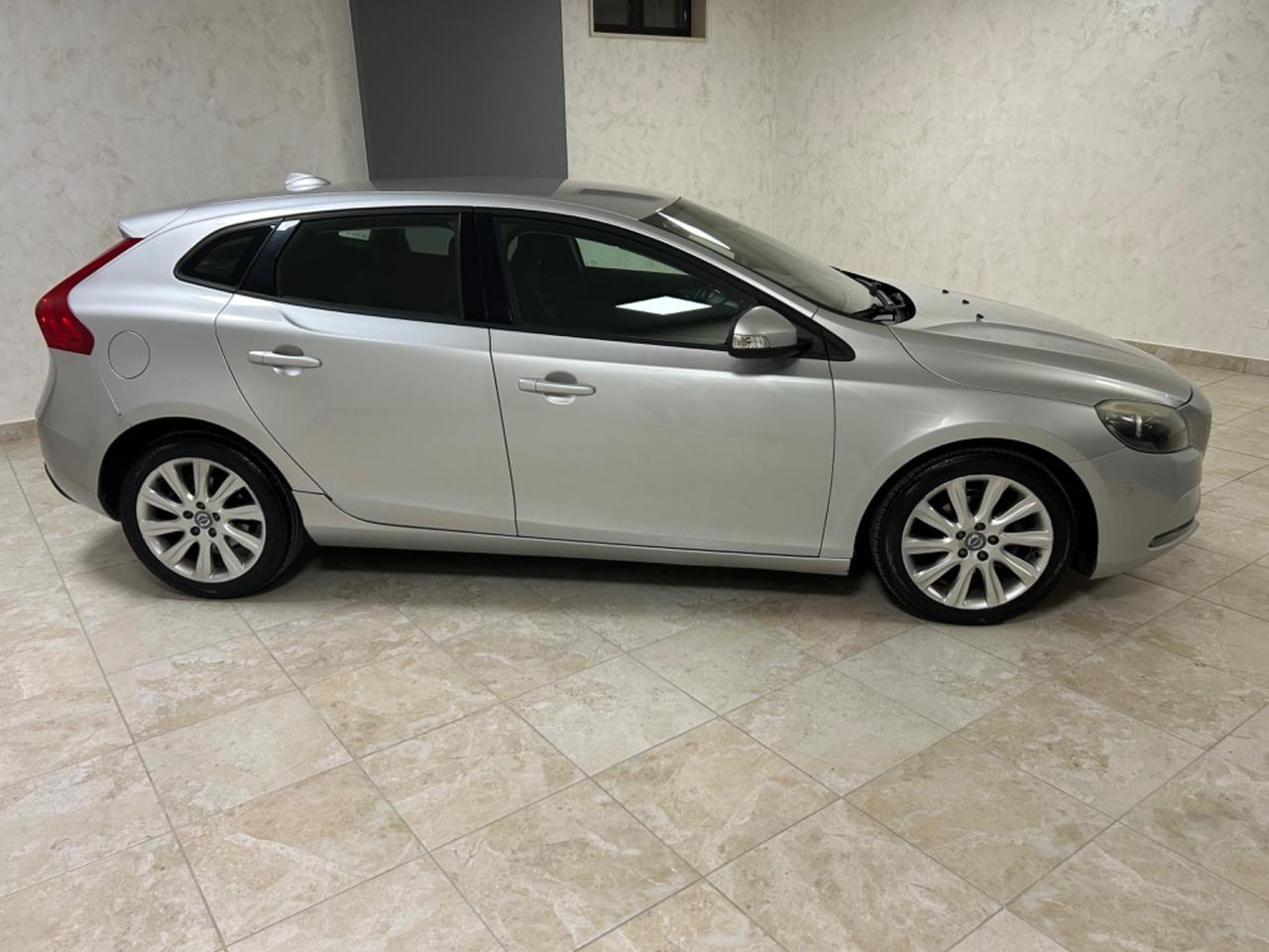 Volvo V40 D3