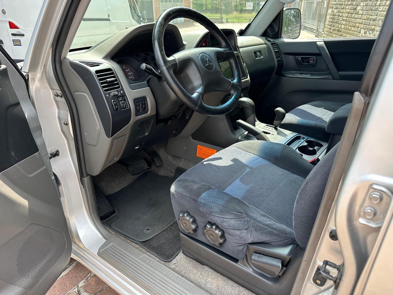 Mitsubishi Pajero 3.2 16V DI-D 5p. GLS2 C. AUTOMATICO