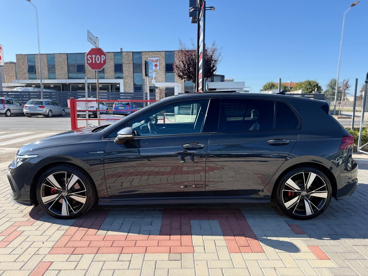 Volkswagen Golf GTD 2.0TDI DSG 200CV TETTO APRIBILE