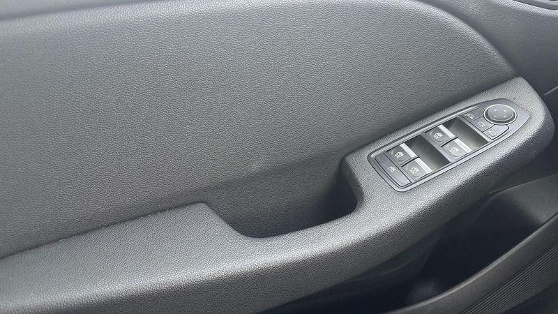 Renault Clio INTENS Hybrid E-TECH 140