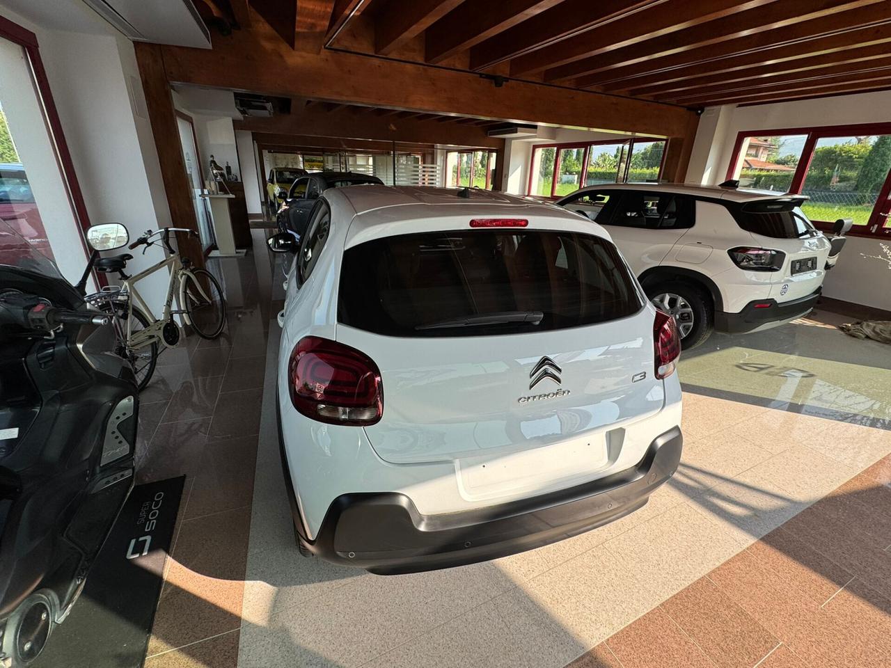 Citroen C3 PureTech 83 S&S Feel Pack TUA A € 210,00 X 84 MESI 0 ANTICIPO 0 MAXI RATA