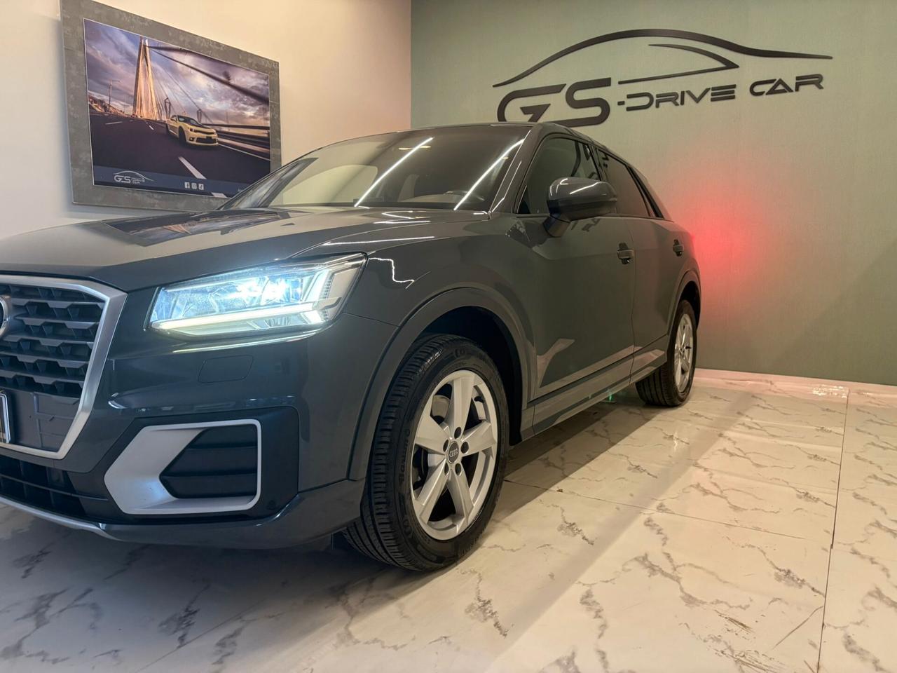 Audi Q2 1600cc TDI 116cv IDENTITY BLACK