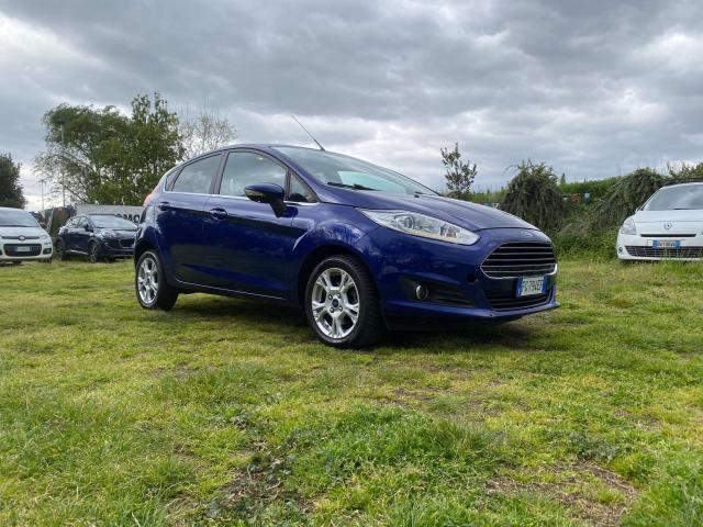 Ford Fiesta 5p Titanium * GPL * Super-Accessoriata * Neopatentati ok * 97cv 1.4 E6 VI