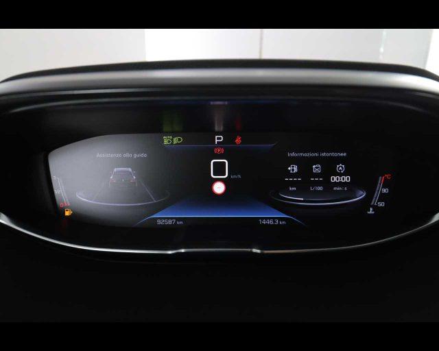 PEUGEOT 5008 BlueHDi 130 S&S EAT8 Crossway