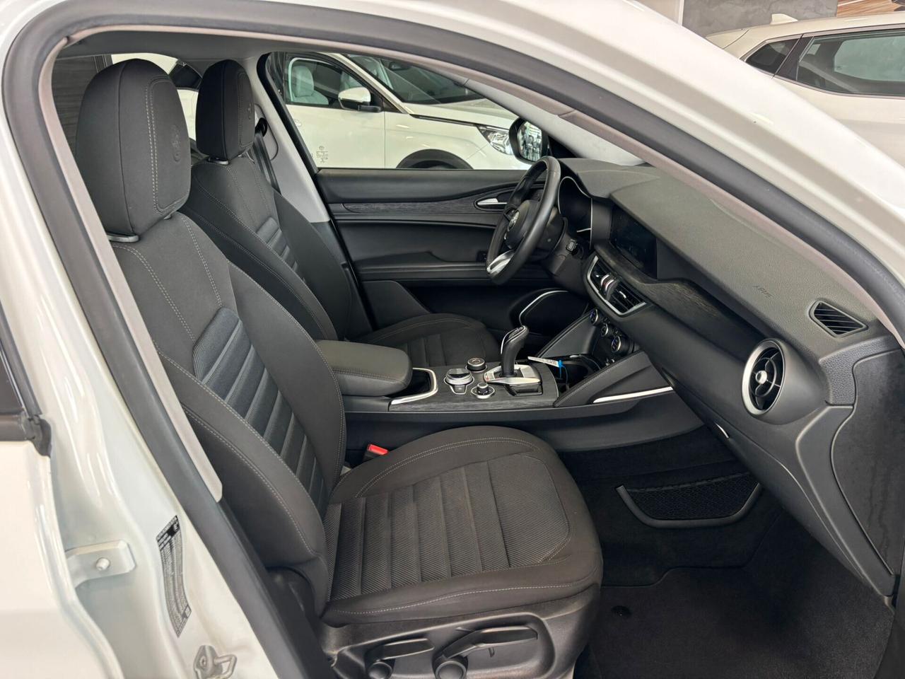 Alfa Romeo Stelvio 2.2 Turbodiesel 160 CV AT8 RWD Business