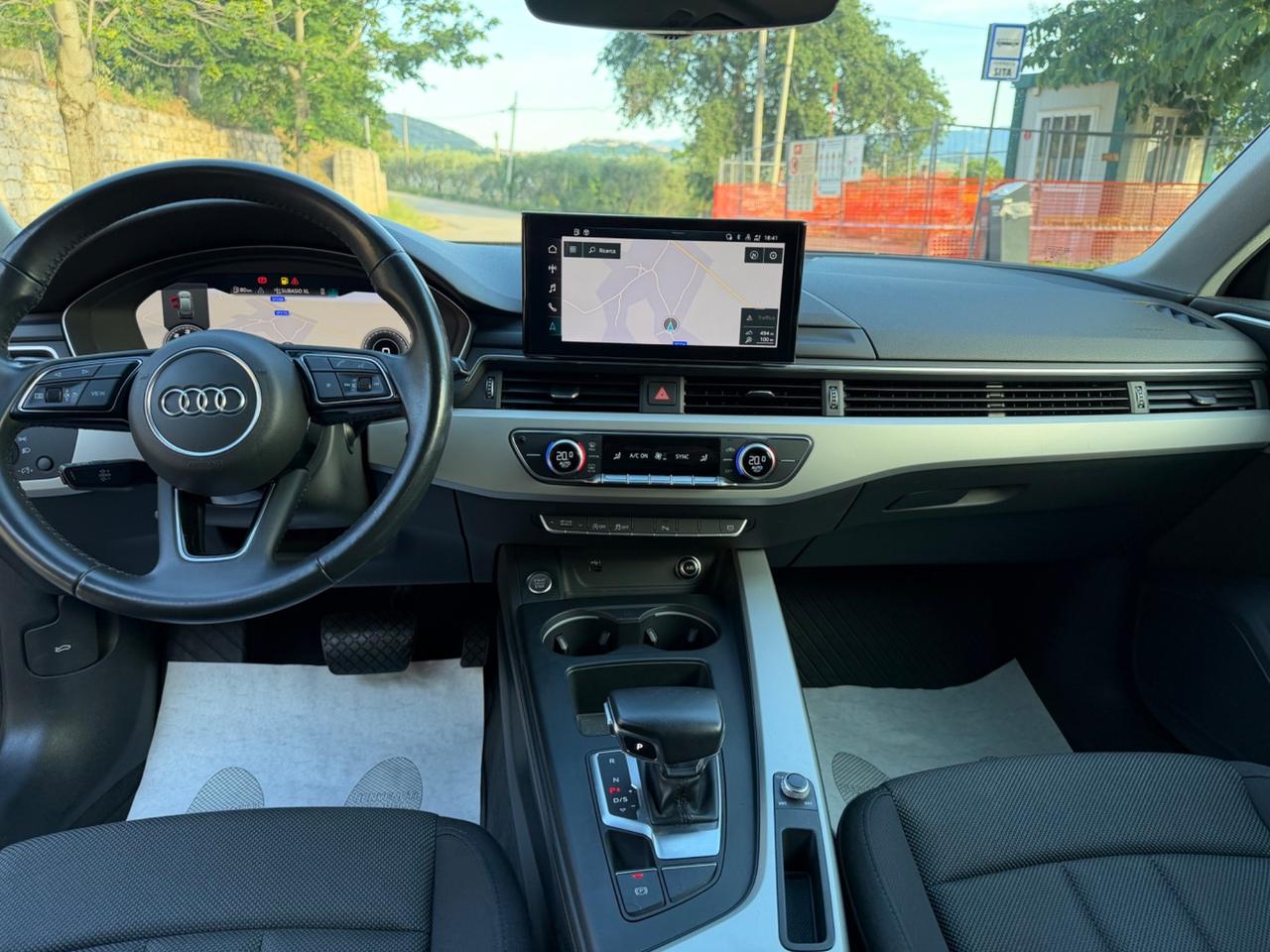 Audi A4 Avant 30 TDI/136 CV S tronic Business Advanced