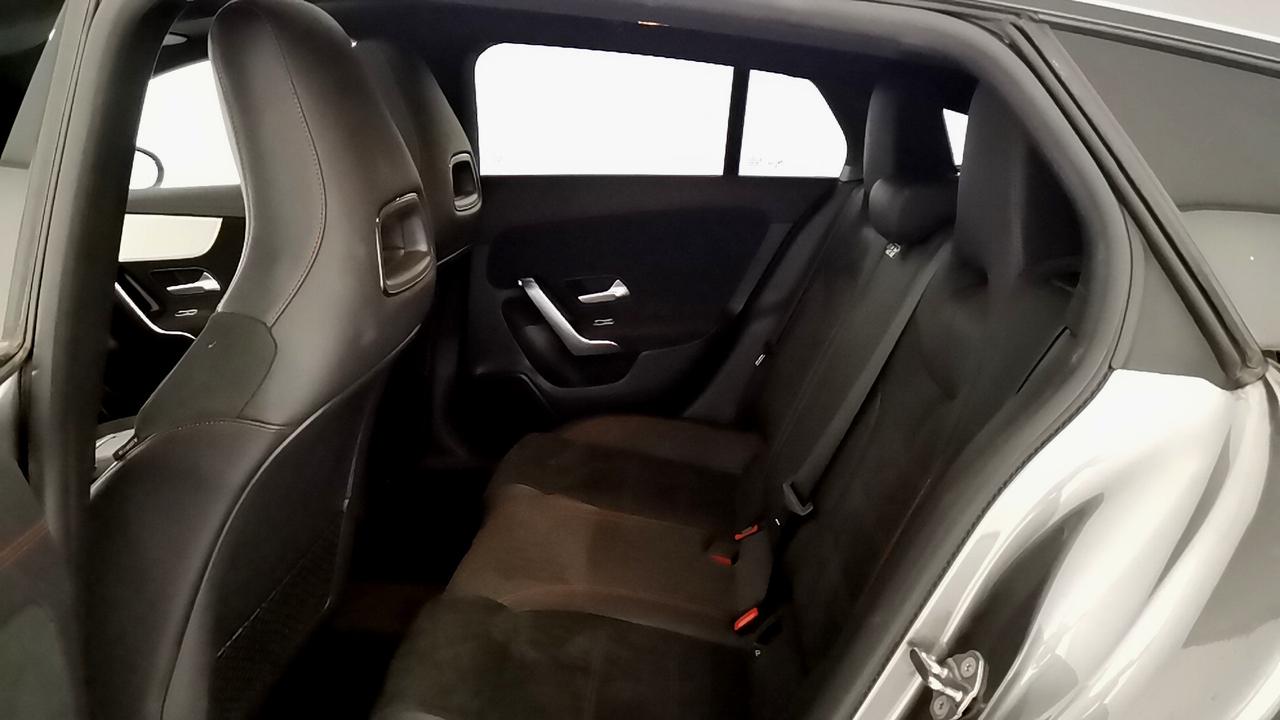 Mercedes-Benz CLA Sh.Brake - X118 - CLA Shooting Brake 220 d Premium auto