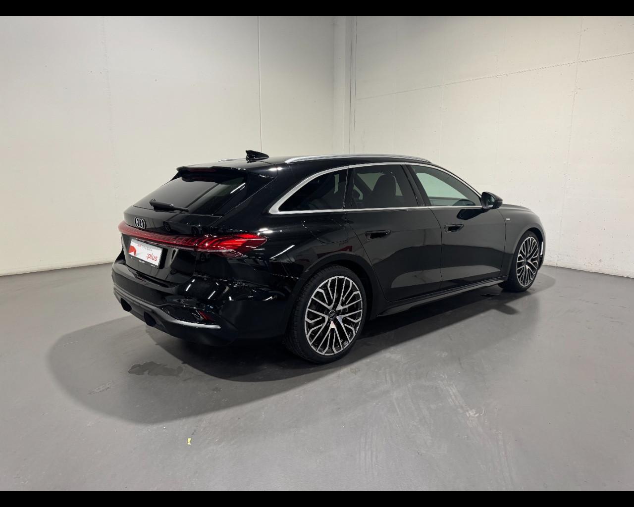AUDI A5 AVANT 40 TDI S-TRONIC S LINE