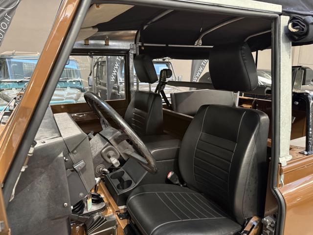 LAND ROVER Defender 90 diesel Soft-top