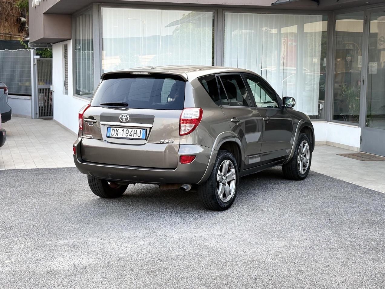 Toyota RAV4 5 Porte 2.2 Diesel 150CV E4 - 2009