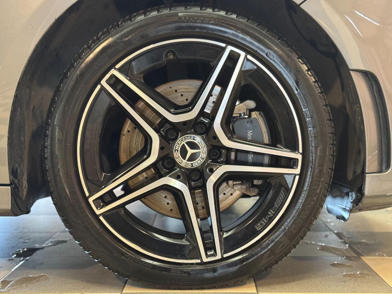 MERCEDES-BENZ A 250 Automatic Premium UniPro Mbux Ambient Light