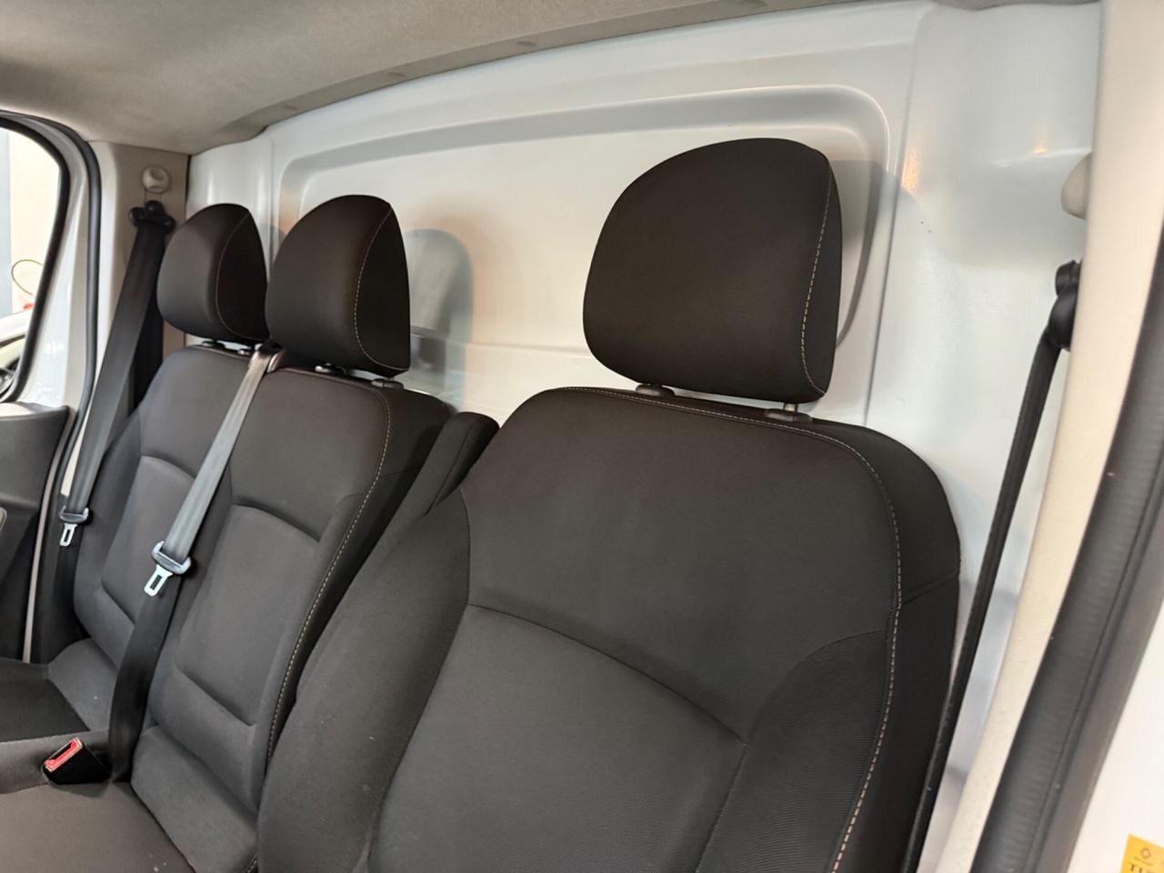 Renault Trafic T27 1.6 dCi 121CV Iva Compresa