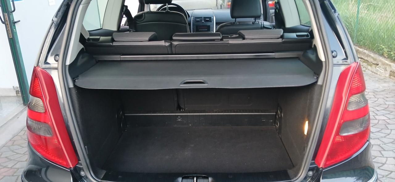 Mercedes A 150 benzina neopatentati