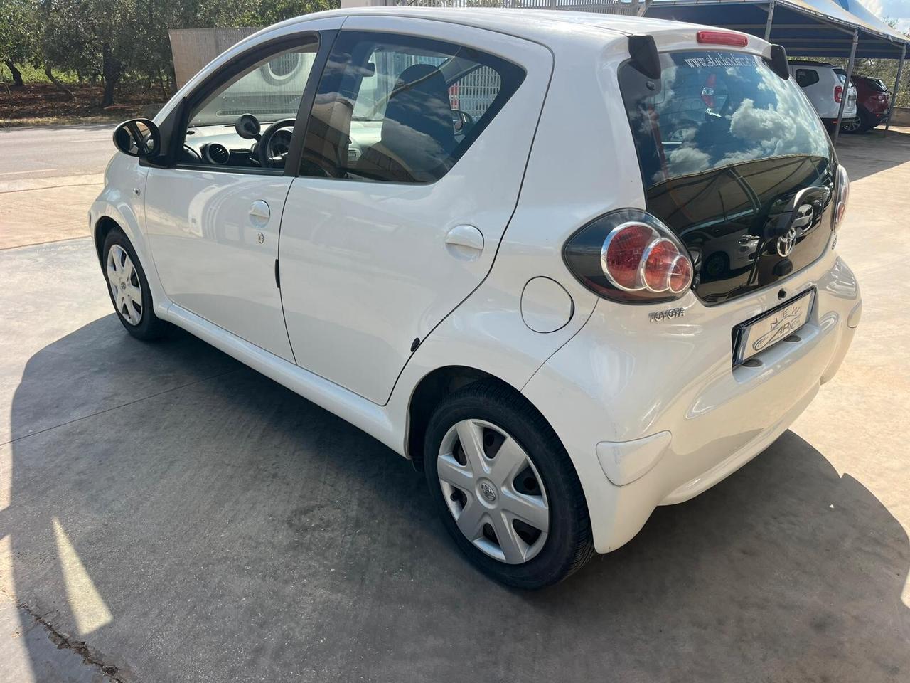 Toyota Aygo 1.0 12V VVT-i 5 porte Lounge