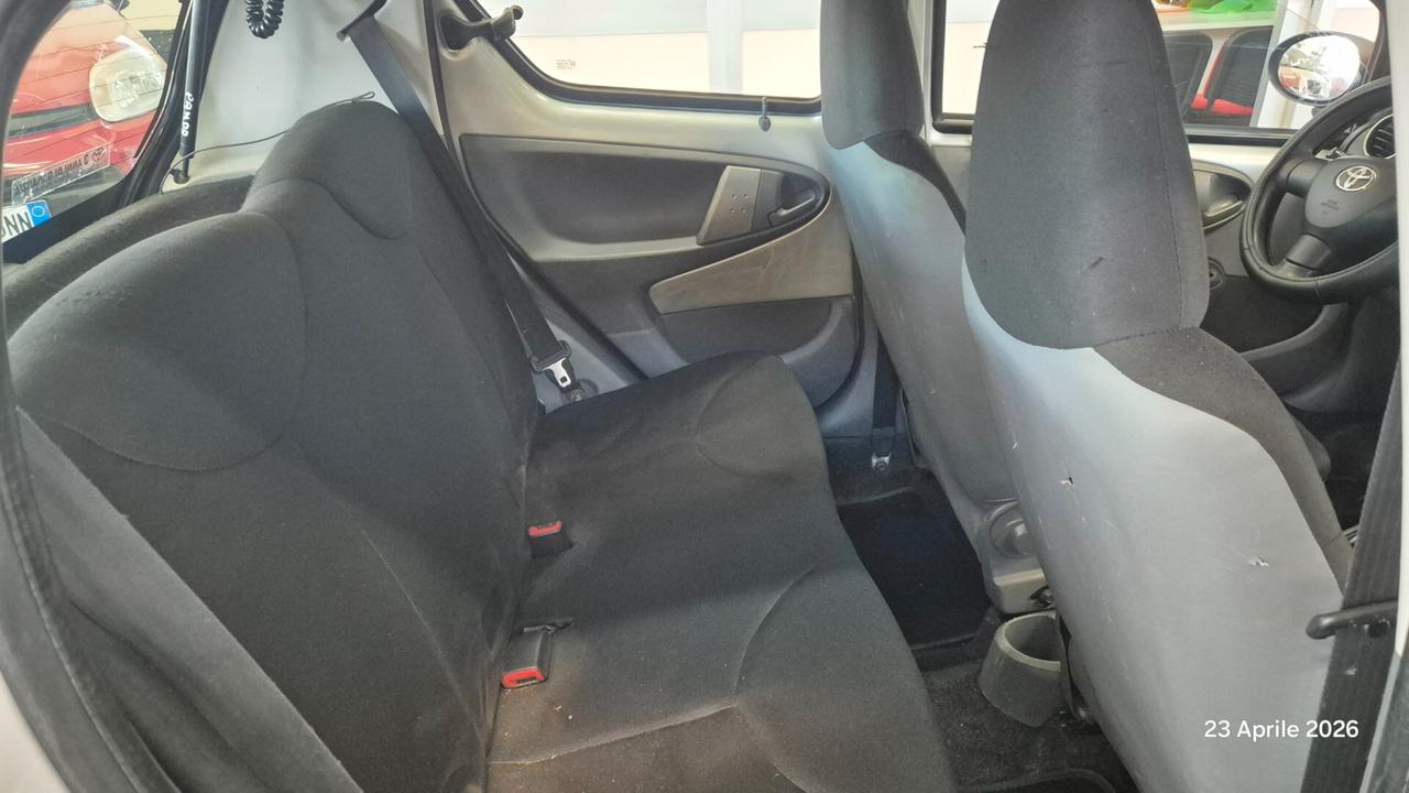 Toyota Aygo 1.0 12V VVT-i 5 porte Sol