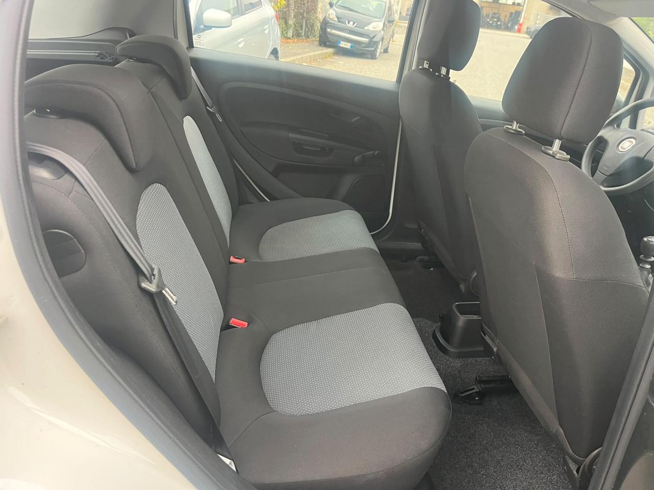 Fiat Grande Punto 1.2 5p SOLO 40.000KM