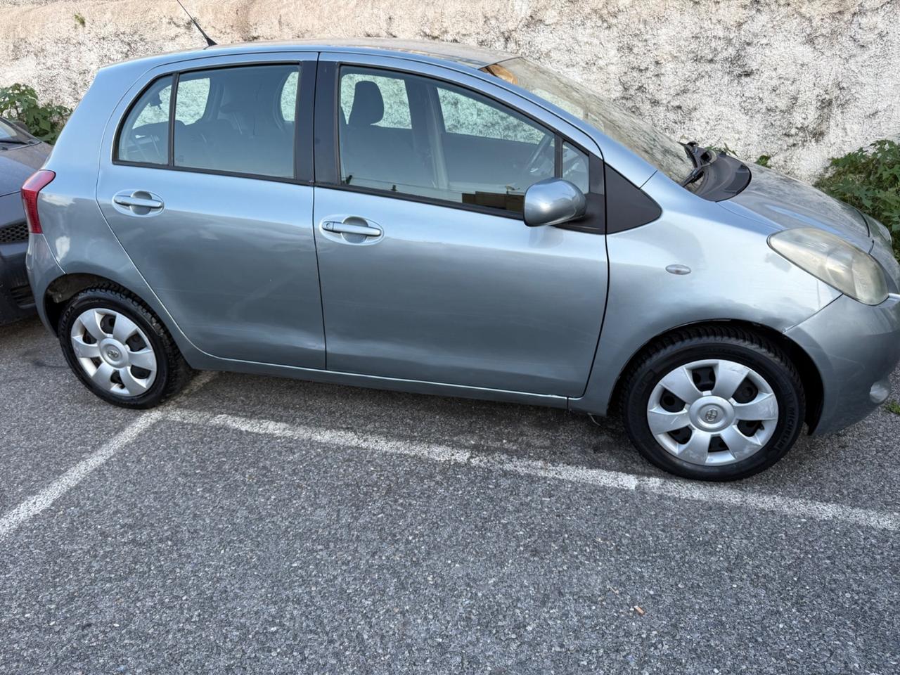 Toyota Yaris 1.0 benzina anno 2008 5 porte