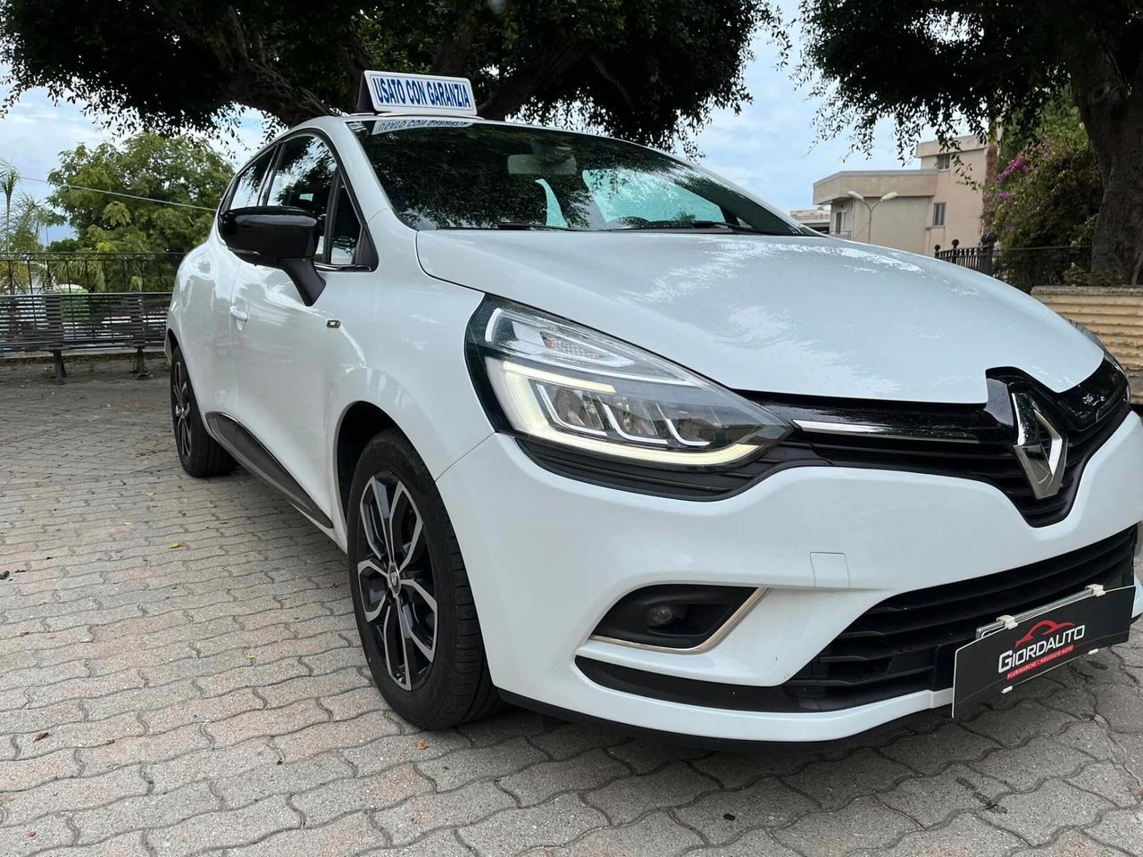 Renault Clio dCi 8V 90 CV 5 porte Moschino Life